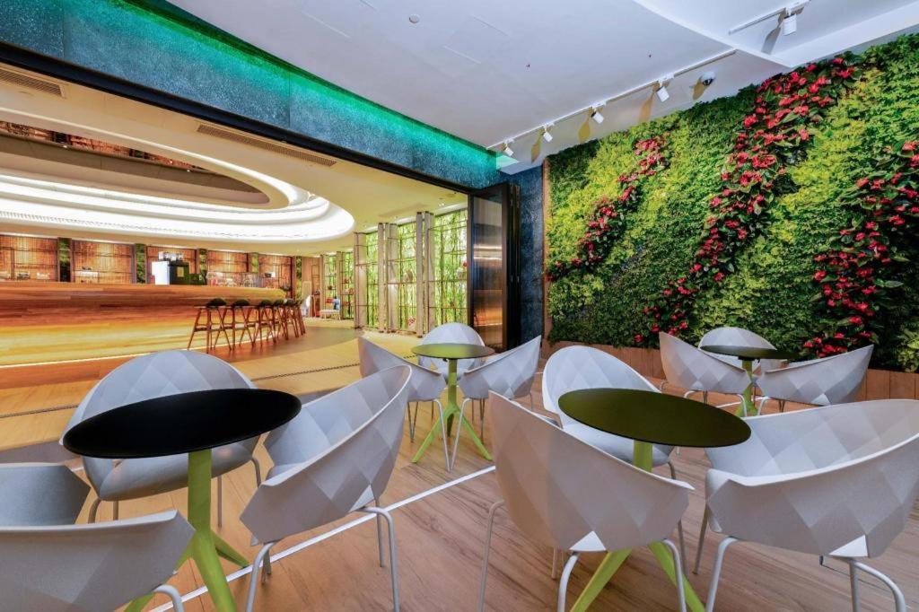 Oasis Avenue-A Gdh Hotel Hongkong Exterior foto
